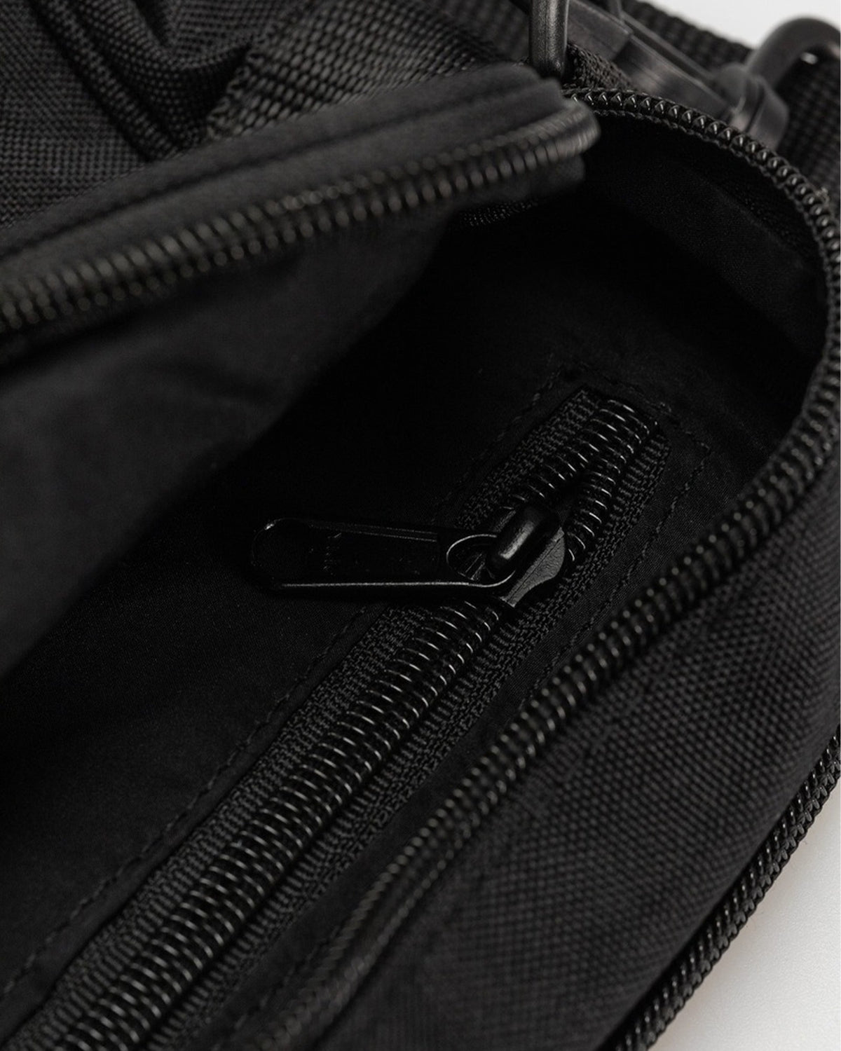 Obey Half Eye Crossbody Bag - Black